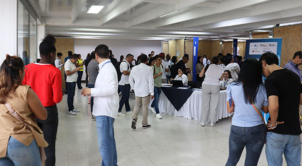 Cerca de mil vallecaucanos se beneficiaron con ‘Empleo Fest 2023’ en Unicentro Cali